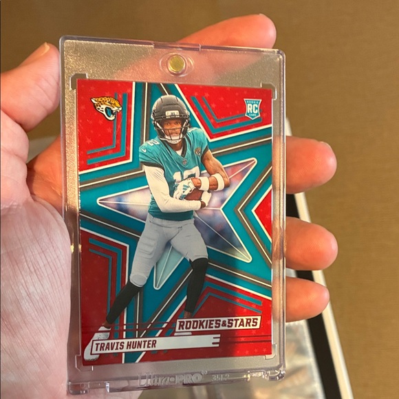 Travis Hunter Rookie Card - Picture 3 of 3